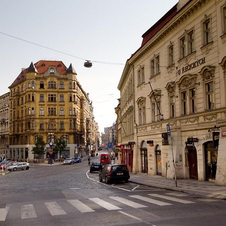 Apartments With 2 Bathrooms Prague Exterior photo