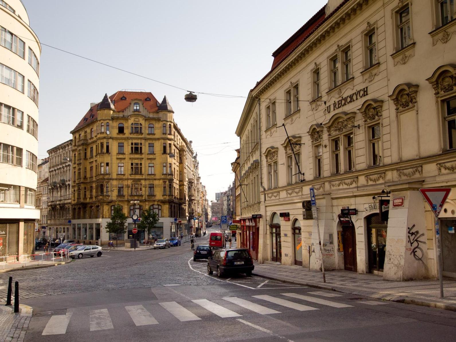 Apartments With 2 Bathrooms Prague Exterior photo